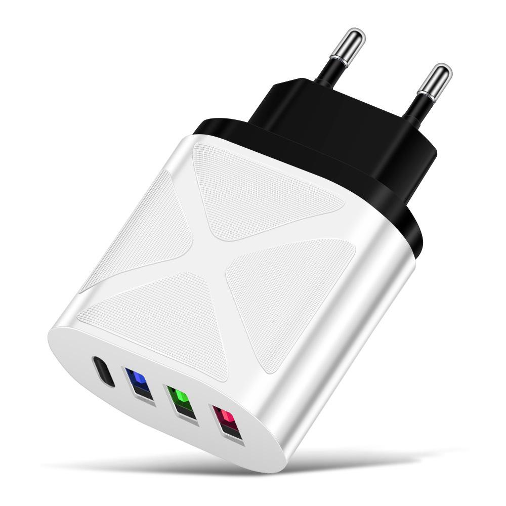 Multi-Port 5V 2.4A Reise-Ladegerät mit 3 USB- & Typ-C-Anschlüssen für EU-, US-, UK-Standards