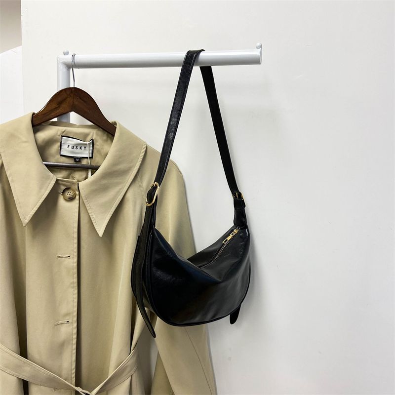 Retro Crossbody Bags for Women Large-capacity Versatile and Personalized Single-shoulder Bags Stylish French-style Dumpling-shaped Bags