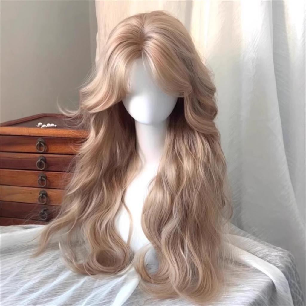 Natural-Looking Golden Long Loose Wave Wig-Heat-Resistant Synthetic Fiber with Realistic Hairline for Daily,Party&Cosplay