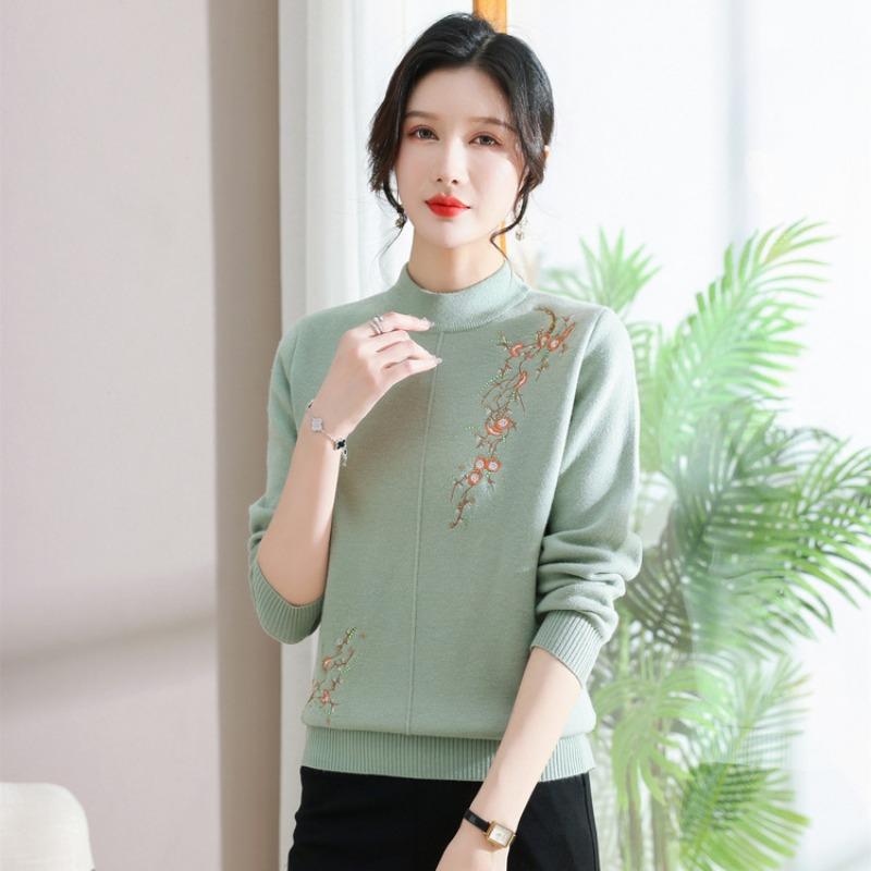 New middle-aged and elderly women's semi-turtleneck warm knitted jacquard bottoming shirt mother sweater piled and thickened autumn and winter