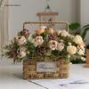 Decoração de casa – Flores e coroas artificiais