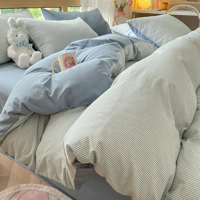 Minimalist 2025 Style Pure Cotton Bedding Set: Includes Duvet Cover, Fitted Sheet, and Pillowcases for Winter.