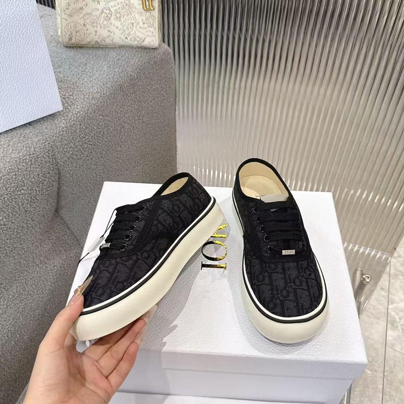 Womens Clover Embroidered Canvas Sneakers Thick Sole Casual Trainers