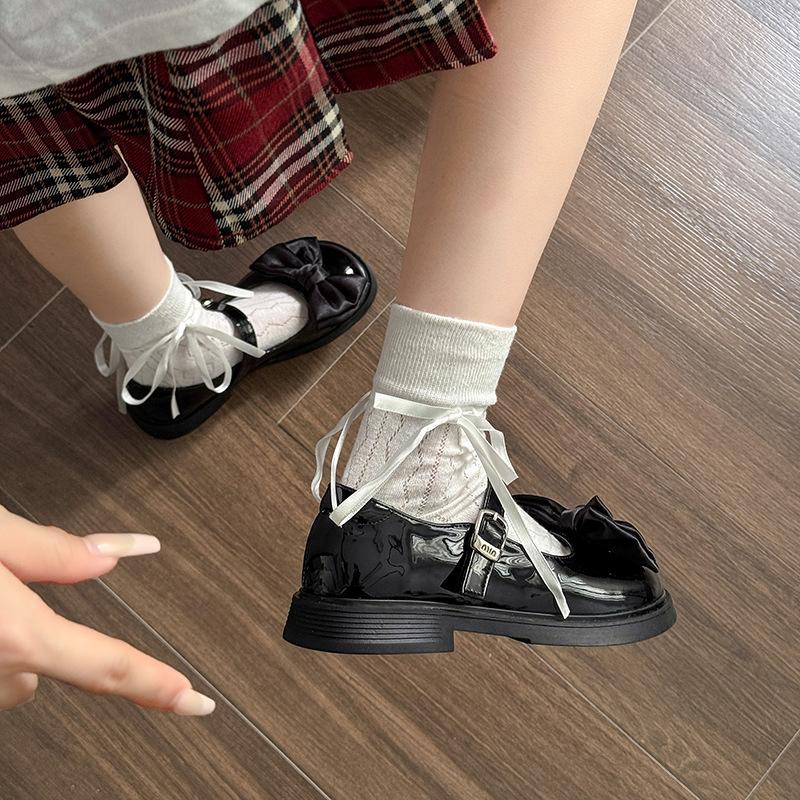 Mary Jane rosett små läderskor dam 2025 vår nya rund tå retro mode skor college stil platåskor