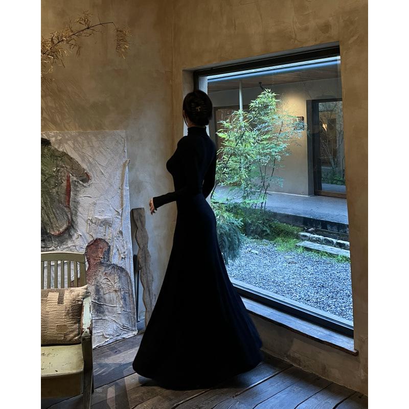 Temperament celebrity light and familiar style dress for women's autumn and winter new design sense, waist and thin inner dress