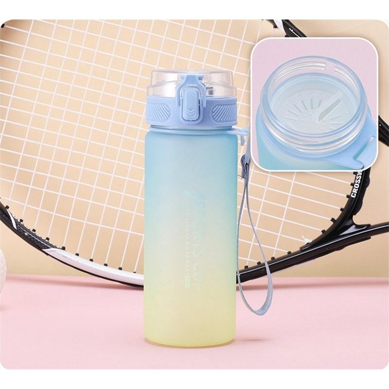 Новый градиентный цвет, большая емкость, портативный пластиковый стакан для воды, креативный студенческий стакан для питья, мужской и женский спортивный стакан 600ML