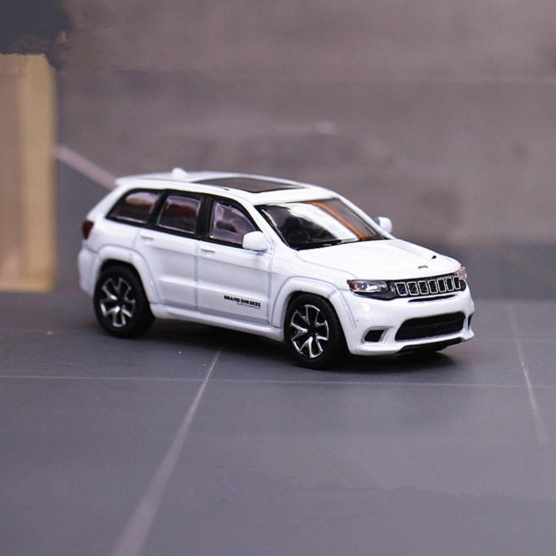 1:64 Jeeps Grand Cherokee SUV Alloy Car Model Diecast Metal Off-road Vehicles Car Model Miniature Scale Simulation Kids Toy Gift