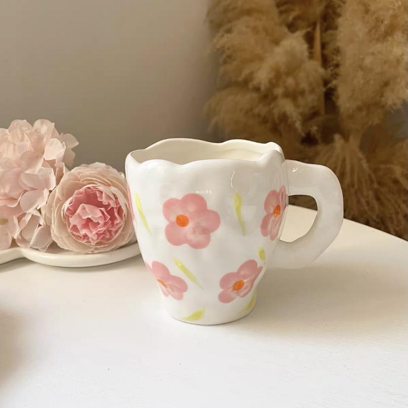 Green Tulip Mug Girls Heart Irregular Ceramic Breakfast Cup High-end Ceramic Embossed Korean Holding An Irregular Coffee Cup