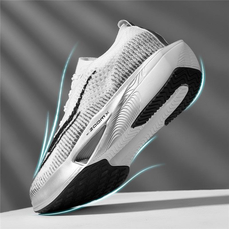 Teen Breathable Full Carbon Board Couple Shoes New Casual Sports Shoes 2025 Running Shoes Men's Lightweight Spring and Summer
