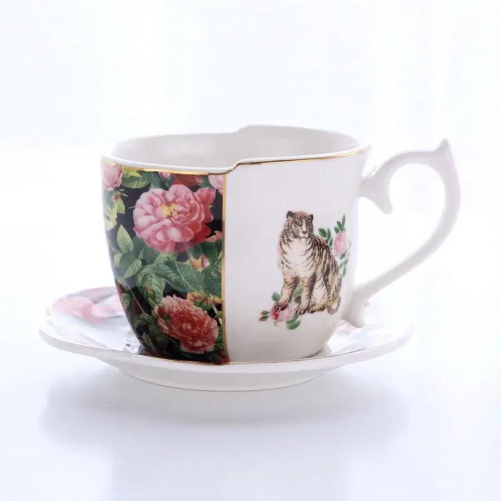 Luksusowy ceramiczny kubek ze spodkiem, europejski retro popołudniowy zestaw filiżanek do kawy i spodków, zestaw filiżanek dla par, kreatywne naczynia do picia