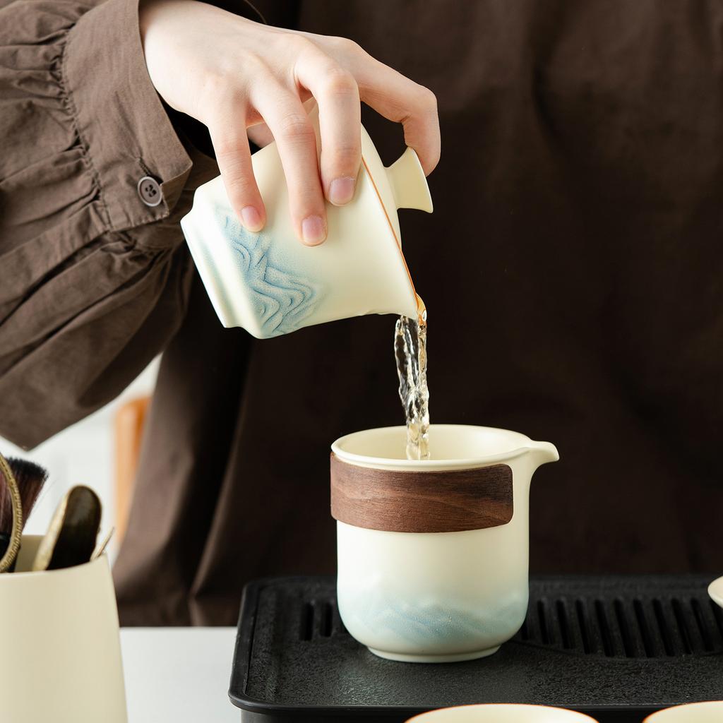 Ceramic Kung Fu tea set, home living room office tea making tea, teapot cover bowl tea cup, complete tea set gift box