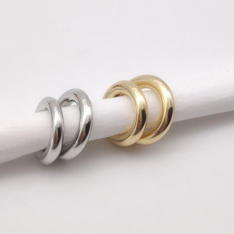 New Fashionable Unique Fake Perforated Metal Ear Clip Asymmetric Circular Cartilage Women Fashion Jewelry Gift Ear Cuff Girl