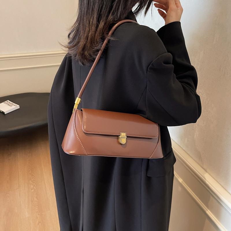 2025 new niche design armpit bag medieval bag hand carry shoulder handheld women's bag baguette bag trend bag