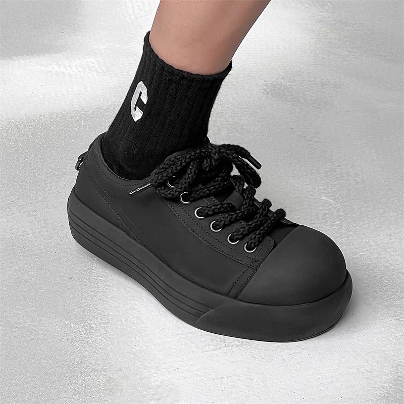 

3232 Mickey big head shoes couple shoes trendy brand new thick-soled round head casual shoes men s and women s crooked head clown shoes 36-Female code чёрный