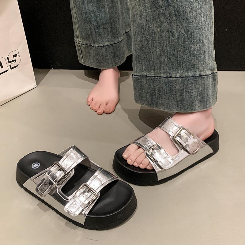 Summer New Korean Version 2025 Sponge Cake Bottom with Thick-soled Slippers Women's Thin Non-slip Beach Shoes Cool Slippers