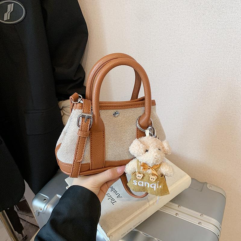 2025 Popular Niche Design Texture Handbag New Large-capacity Fashion Commuter Contrasting Color Tote Bag Women