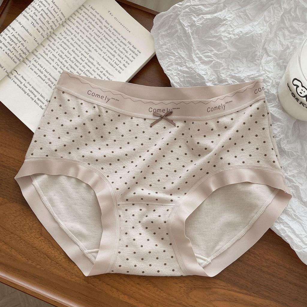 Leopard Print Coffee Micro-Brushed Warm Underwear, Women's Seamless Cotton Hip-Wrapping Briefs for Autumn/Winter.