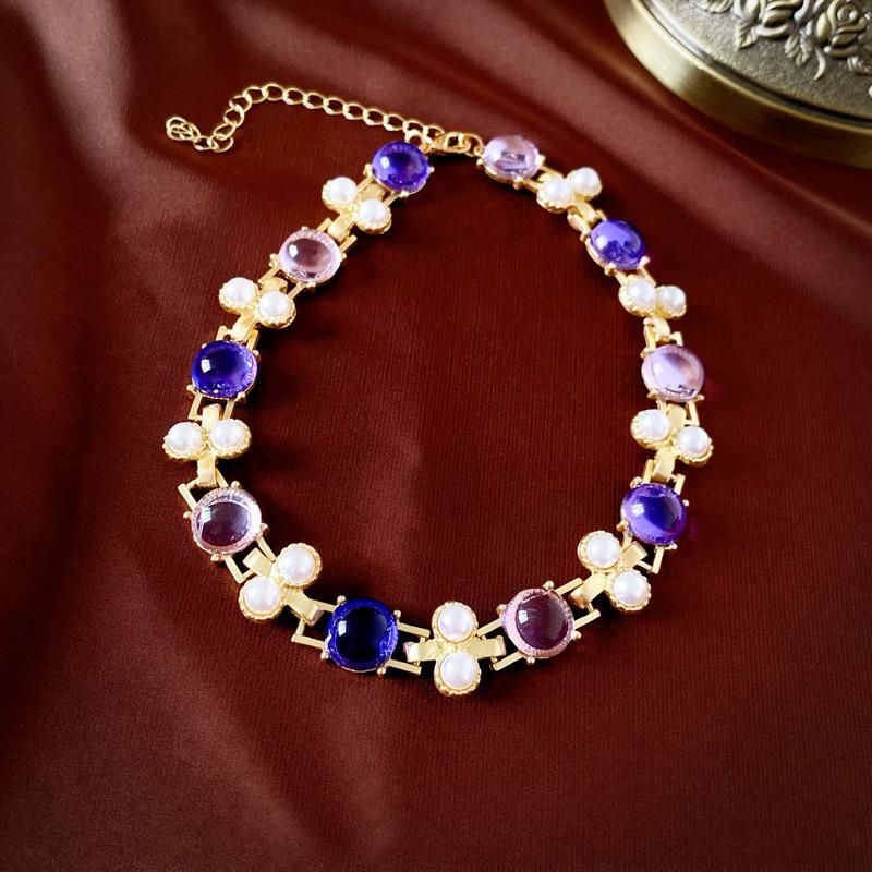 Vintage Retro Court-Style Clavicle Necklace for Women