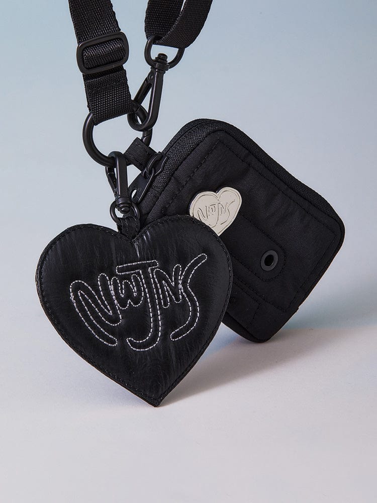 

NewJeans x Hiroshi Fujiwara Kolle Card Wallet Set (MIDNIGHT BLUE / SHADE BLACK) SHADE BLACK