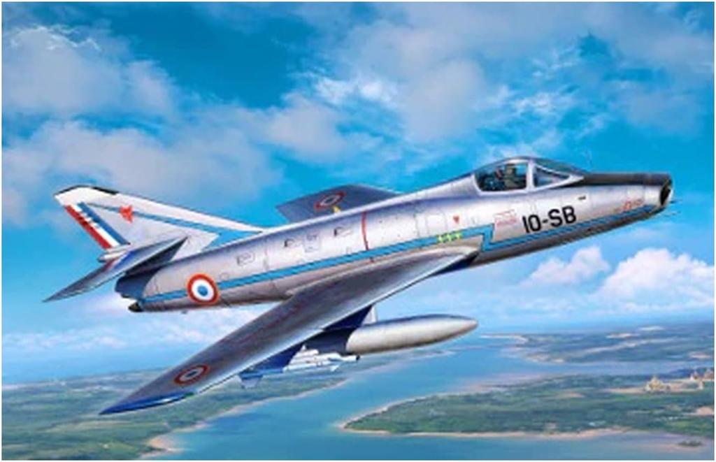 Azure From French Dassault Super Mystere B2 Early Plastic Model AZUFR7001 1/48