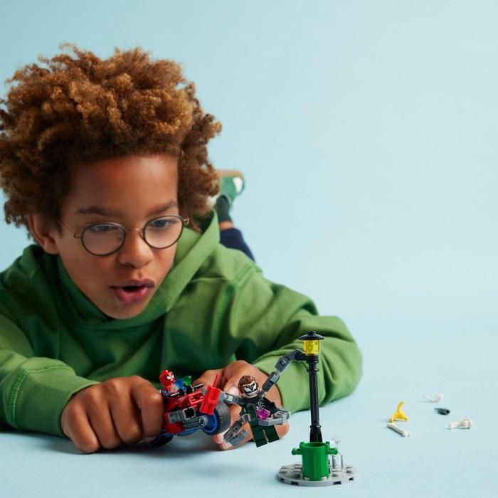 LEGO Marvel Bike Chase: Spider-Man vs. Doc Ock 76275 Multicolor