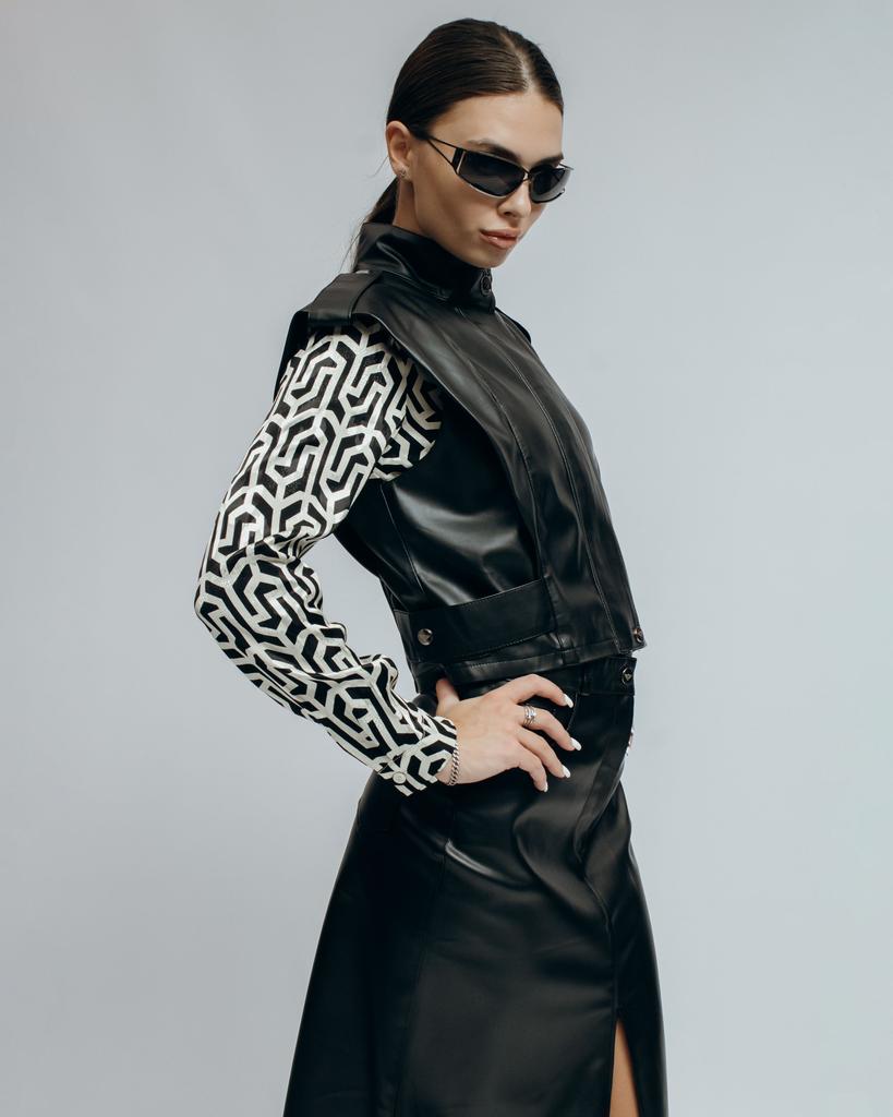 Leather Vest Red Exp. 4193 36 Black