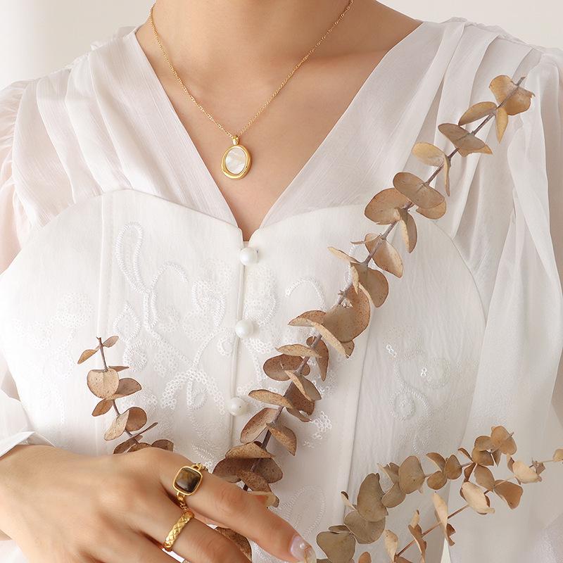 Elegant Gold-Plated Titanium Steel Necklace with Oval White Sea Shell Pendant