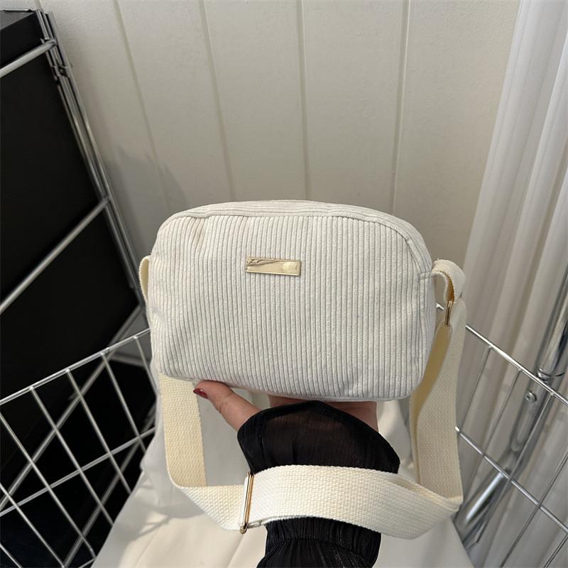 Stylish And Simple Canvas Crossbody Bag For Women In Classic Colors Ideal For Daily Use