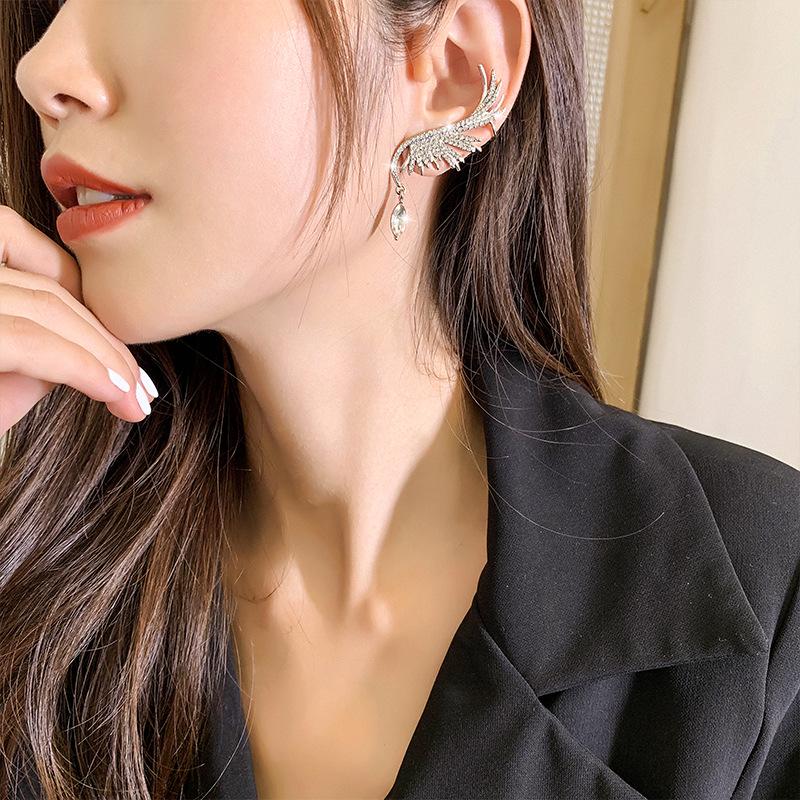 Single Korean Angel Wing Rhinestone Earrings Shiny Drill Arc Ear Hanging Clip Earrings for Women Unusual Ear Cuff Jewelry