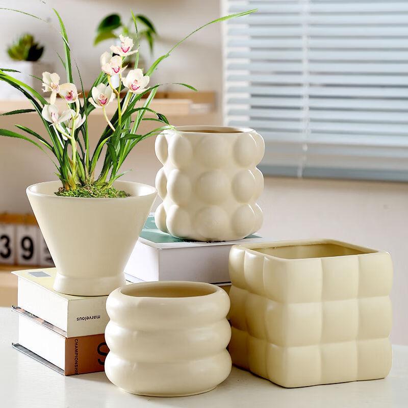 Cream Style Round Ceramic Flower Pot with Tray