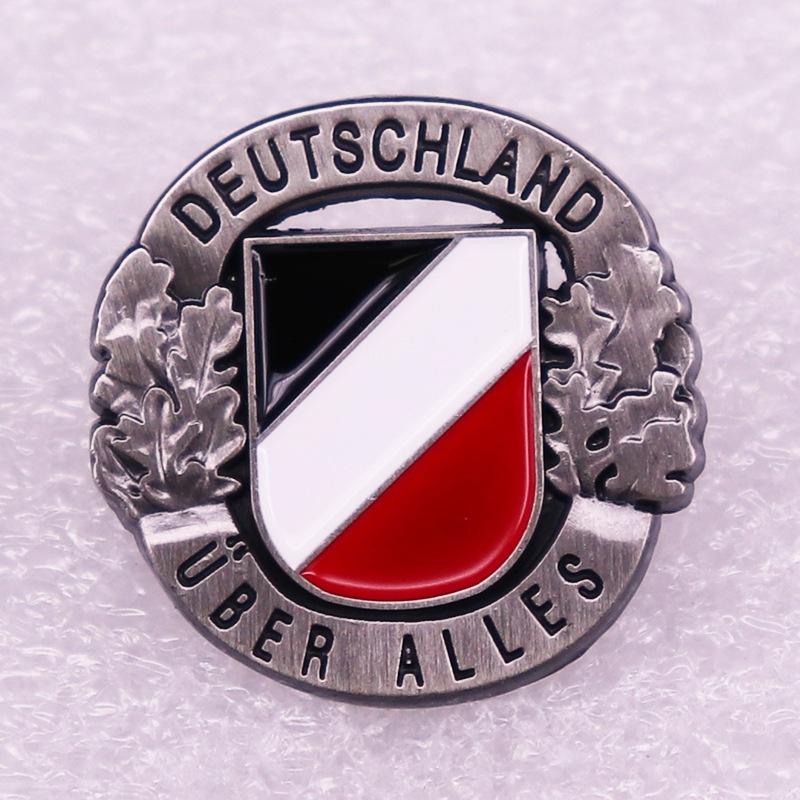 Germany Flag Pin Oak Leaves Brooch Vintage Black Deutschland Badge Deutsche Jewelry Men Patriot Gift