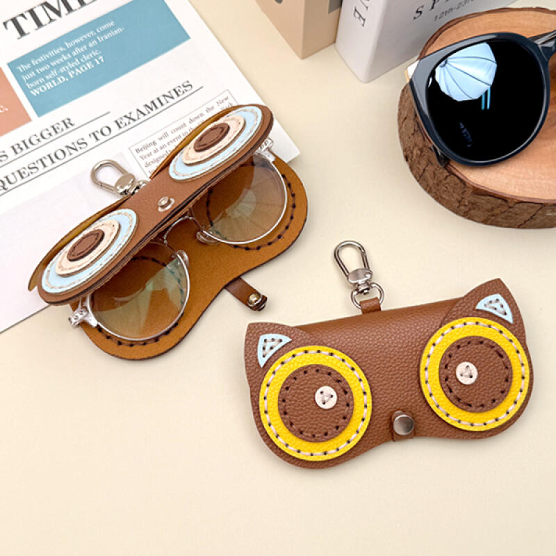 

Making a Leather Glasses Case (1 person, choose 1 of 2) raccoon