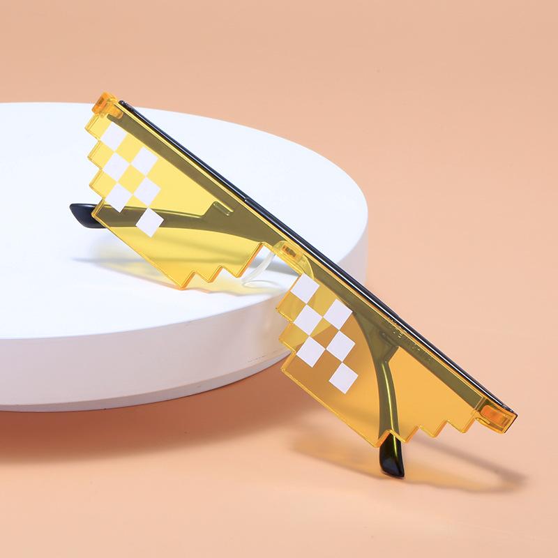 Parodické mozaikové brýle, sociální lidé předstírající, že jsou nuceni, animace, svatební rekvizity, dvourozměrné pixelové mozaikové sluneční brýle