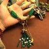 This New Design Green Glass Bead Tassel Pendant Short Necklace Exudes an Elegant Charm and Is a Versatile Sweater Chain