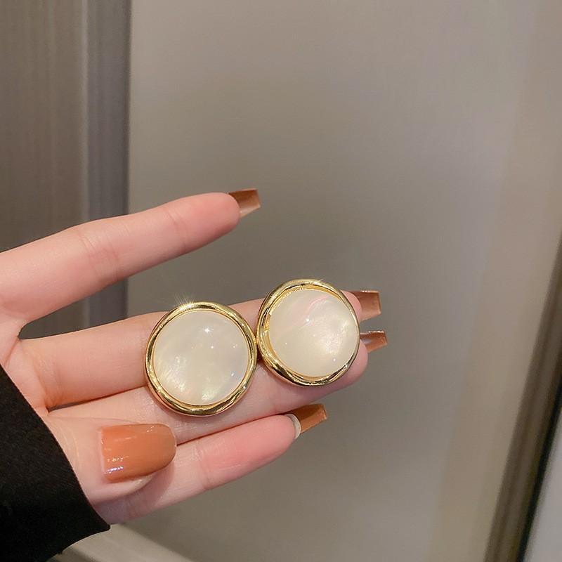 Silver needle natural wind flower love earrings Korean fashion small fresh temperament earrings simple and versatile niche earrings