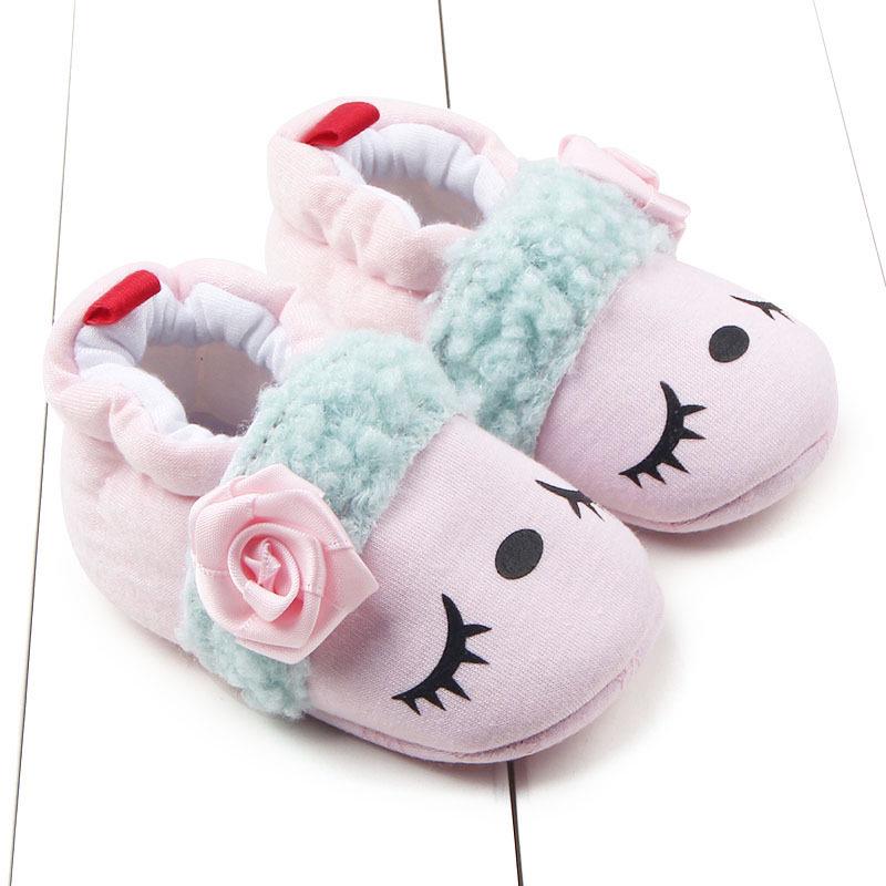 

Первопроходцы для новорожденных Bebe, нескользящая обувь на мягкой подошве с цветочным принтом, обувь для кроватки, кроссовки для младенцев с героями мультфильмов 12-18m