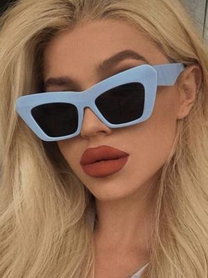 Oversized Cat Eye Sun Glasses Glasses Ladies Ins Popular Trendy Candy Color Eyewear Men Rectangular Classic Sun Eyeglasses Shades UV400