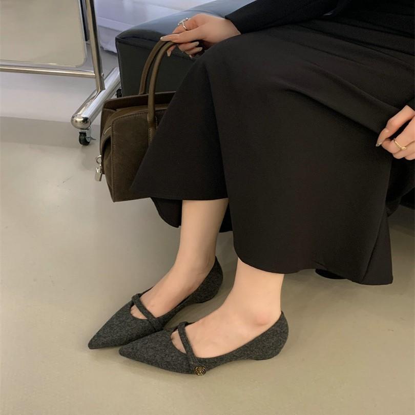 French High-end Woolen One-word Mary Jane Shoes 2025 Spring and Autumn New Flower Buckle Commuter Thick Heel Shoes