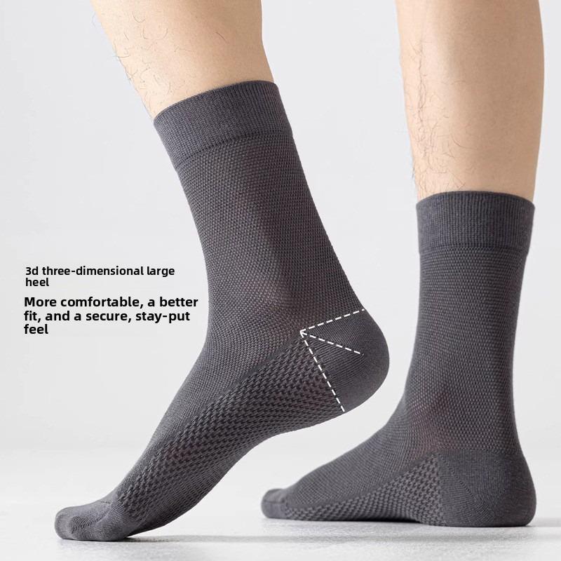 Men's Summer Lightweight Odor-resistant and Sweat-absorbing Mid-calf Socks with Mesh Ventilation, Cushioning Sole, and No Bones