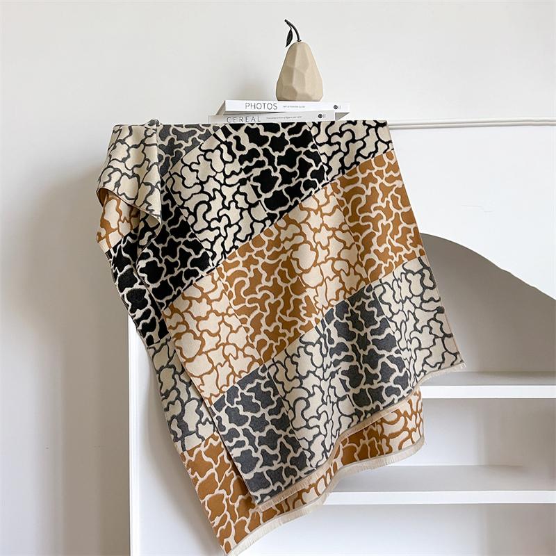 Winter Cashmere Scarf for Women Luxury Warm Shawl Leopard Print Windproof Cape Pashmina Handerchief designer Female Scrarf