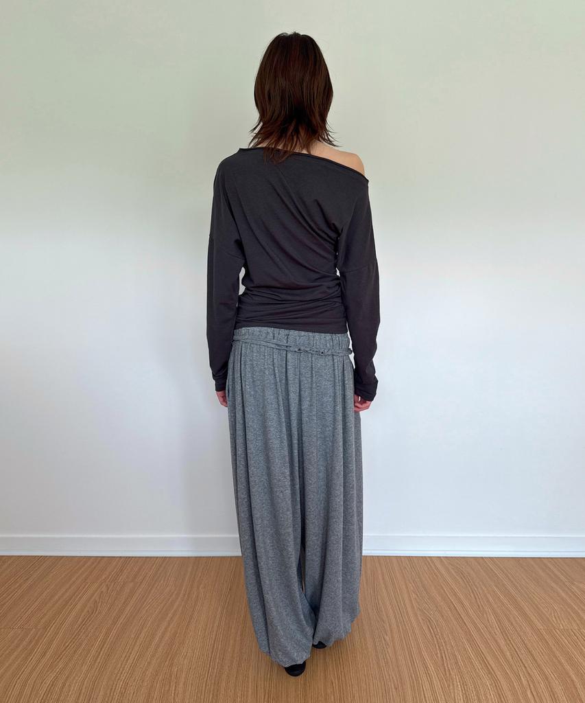 DIAGONAL Asmy Shirring Tee (Charcoal)