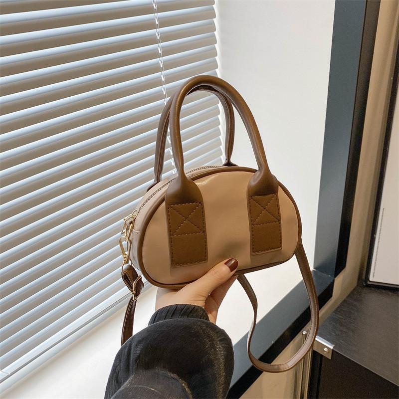 Minimalist Color Block Shoulder Bag With Zipper Closure For Daily Women