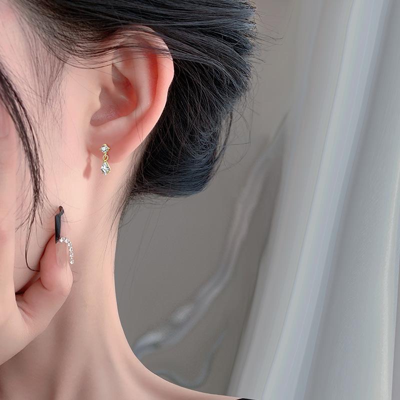 Earrings for Women Simple Temperament Small and Gentle Style Earrings Temperament Super Fairy Earrings