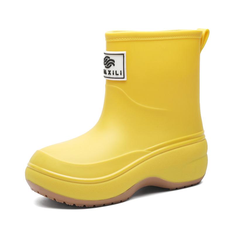 Lightweight outdoor short rain boots women's fashion simple waterproof overshoes velvet rubber shoes warm fashion rain shoes women