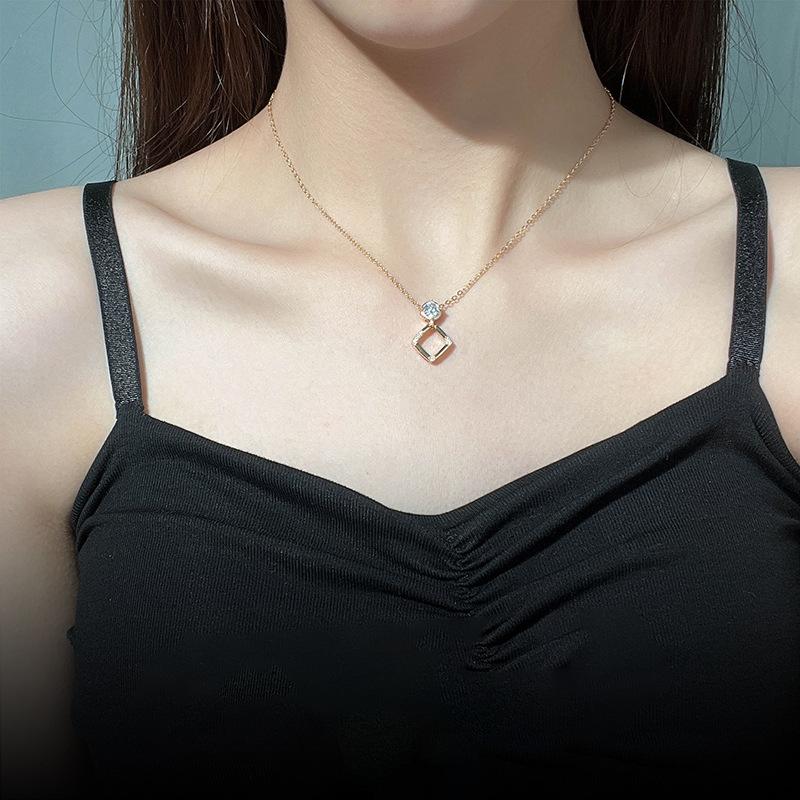 Necklace Ins Female Tide Niche Original Design Sense Versatile Diamond Rhombus Pendant Collarbone Chain