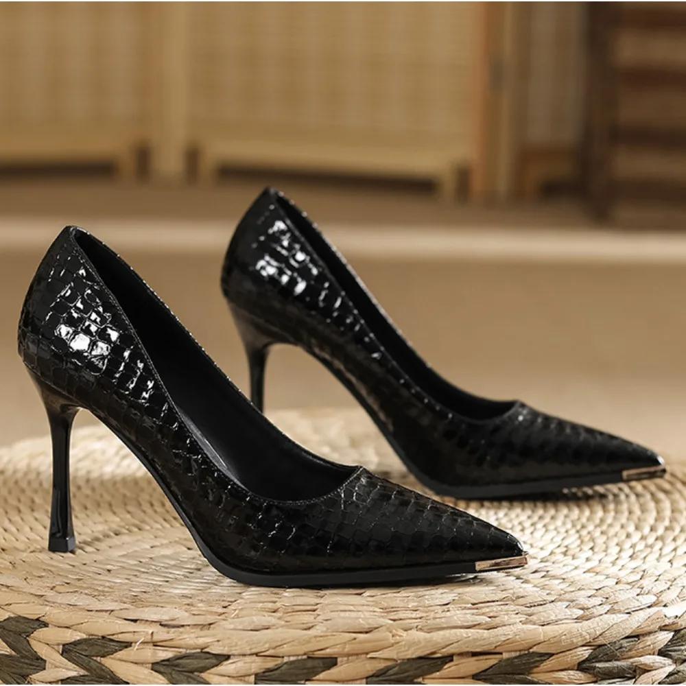 Fashion Women's High-heeled New with Stone Patterned Patent Leather Heels Women Pointed Toes Solid Color Widened Versized Womens Shoes