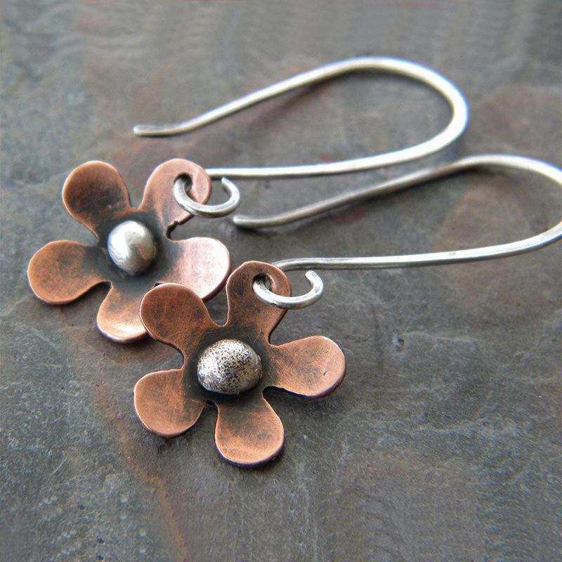 Vintage Ethnic Copper Flower Drop Earrings For Women Tribal Jewelry Ancient Copper Metal Dangle Earrings For Women Party Jewelry