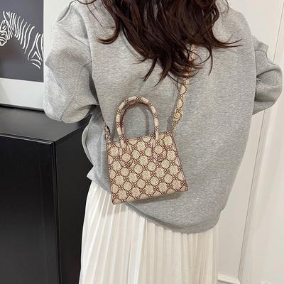 New Retro Texture Casual Simple Fashion Shoulder Crossbody Portable Small Square Bag Commuter Women's Bag