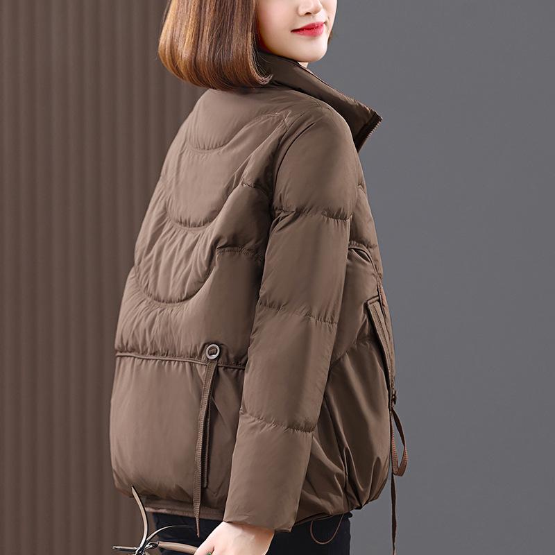 Women's Petite Slimming Down Coat: Fashionable Winter Short Jacket for Middle-aged Moms