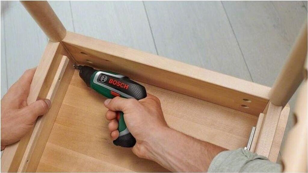 Мини-шуруповёрт Bosch IXO 706039E0000